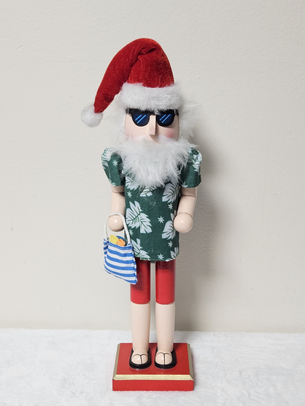 Holiday Beach Santa Nutcracker - Red & Green Festive Décor